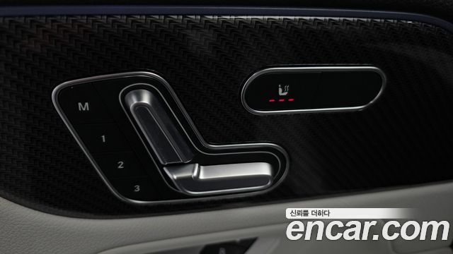 Mercedes-Benz GLA-Class GLA220