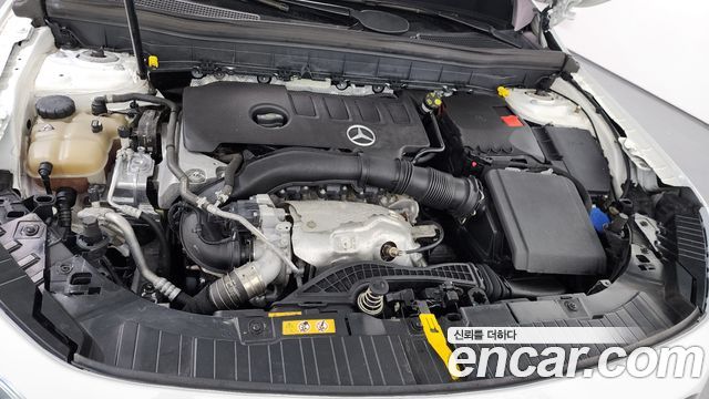 Mercedes-Benz GLB-Class GLB250 4MATIC