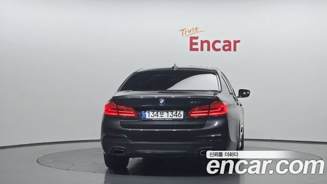 BMW 5-Series 530i M Sport Package Plus