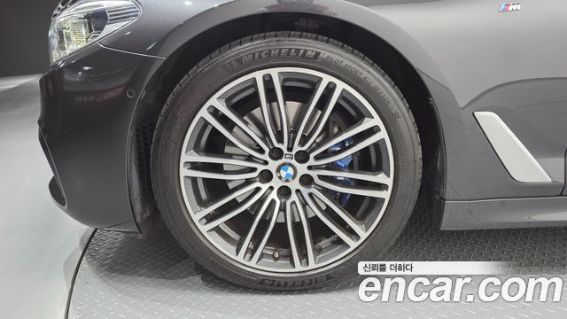 BMW 5-Series 530i M Sport Package Plus