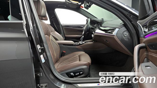 BMW 5-Series 530i M Sport Package Plus
