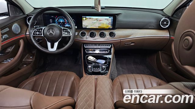 Mercedes-Benz E-Class E300 4MATIC Exclusive