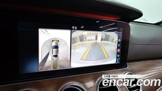 Mercedes-Benz E-Class E300 4MATIC Exclusive