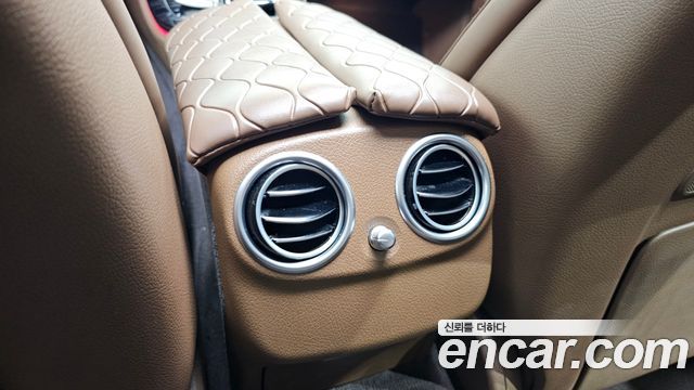 Mercedes-Benz E-Class E300 4MATIC Exclusive