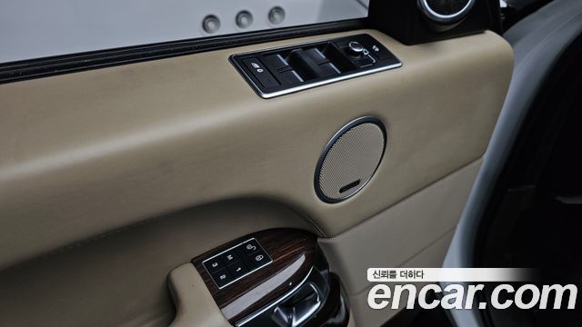 Land Rover Range Rover 4.4 SDV8 Vogue SE DIESEL