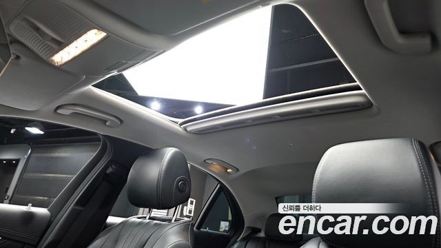 Mercedes-Benz E-Class E300 4MATIC Exclusive