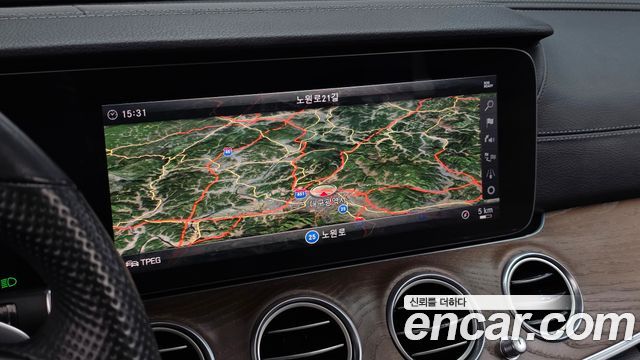 Mercedes-Benz E-Class E300 4MATIC Exclusive