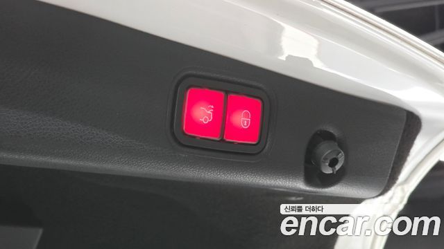 Mercedes-Benz E-Class E300 4MATIC Exclusive