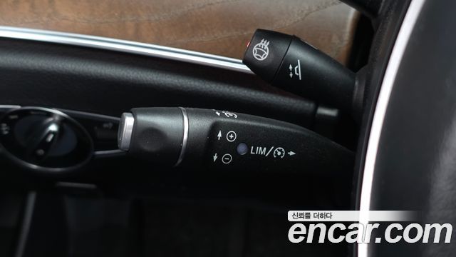 Mercedes-Benz E-Class E300 4MATIC Exclusive