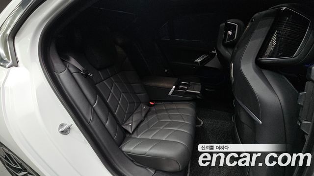 BMW 7-Series 740d xDrive M Sport