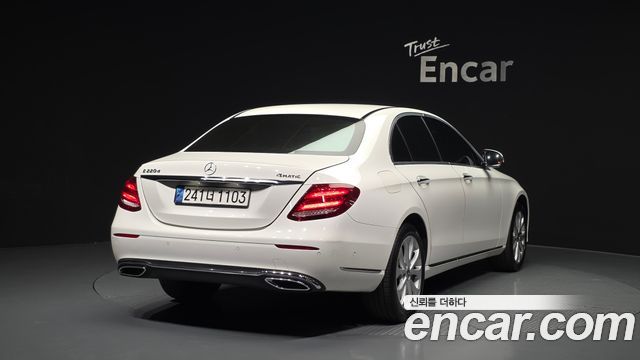 Mercedes-Benz E-Class E220d 4MATIC Exclusive