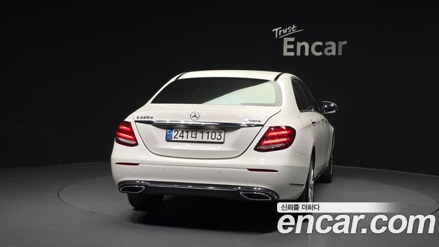Mercedes-Benz E-Class E220d 4MATIC Exclusive