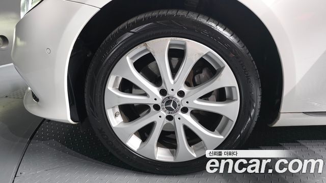 Mercedes-Benz E-Class E220d 4MATIC Exclusive
