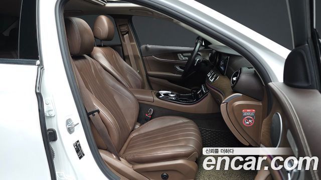 Mercedes-Benz E-Class E220d 4MATIC Exclusive