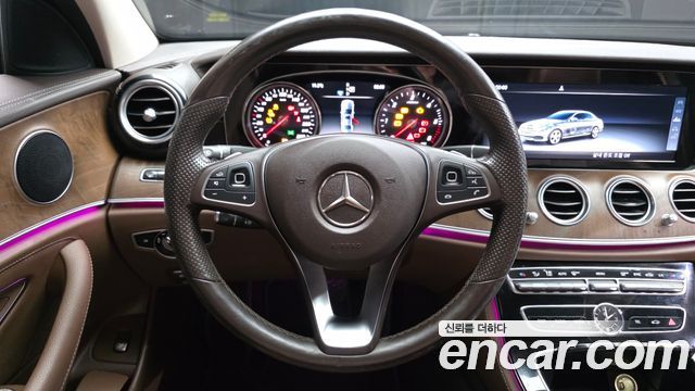 Mercedes-Benz E-Class E220d 4MATIC Exclusive