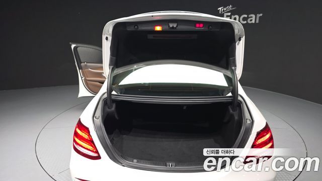 Mercedes-Benz E-Class E220d 4MATIC Exclusive