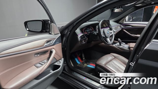 BMW 5-Series 523d M Sport