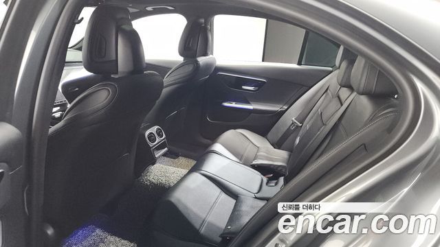 Mercedes-Benz C-Class C200 4MATIC Avantgarde