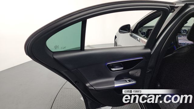 Mercedes-Benz C-Class C200 4MATIC Avantgarde