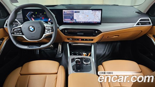 BMW 3-Series 320i