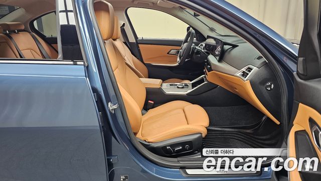 BMW 3-Series 320i