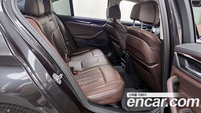 BMW 5-Series 523d Luxury