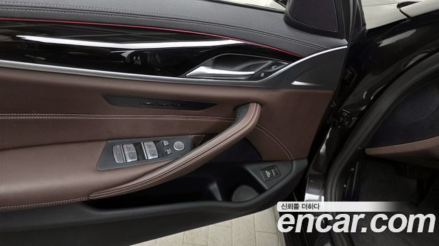 BMW 5-Series 523d Luxury