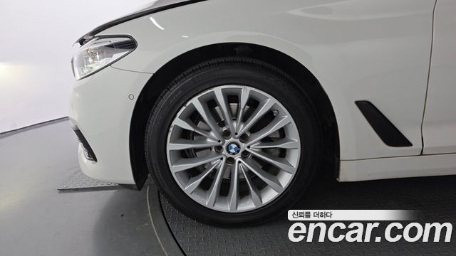BMW 5-Series 520d Luxury Plus