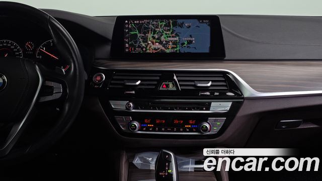 BMW 5-Series 520d Luxury Plus