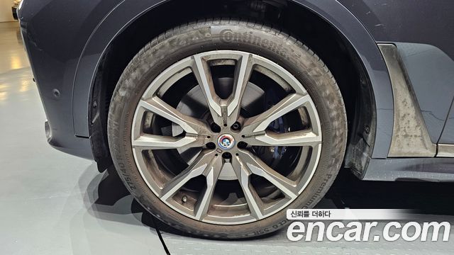 BMW X7 M50i 6STR