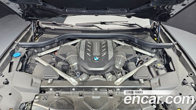 BMW X7 M50i 6STR
