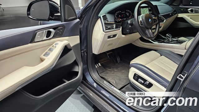 BMW X7 M50i 6STR