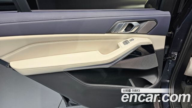 BMW X7 M50i 6STR