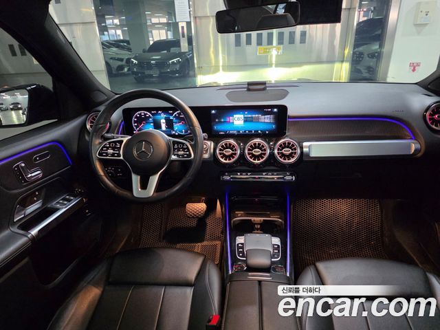 Mercedes-Benz GLB-Class GLB220