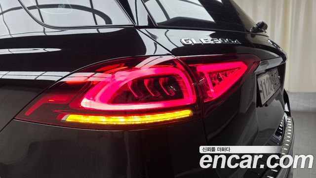 Mercedes-Benz GLE-Class GLE300d 4MATIC