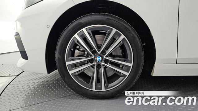 BMW 2-Series 220i Sport