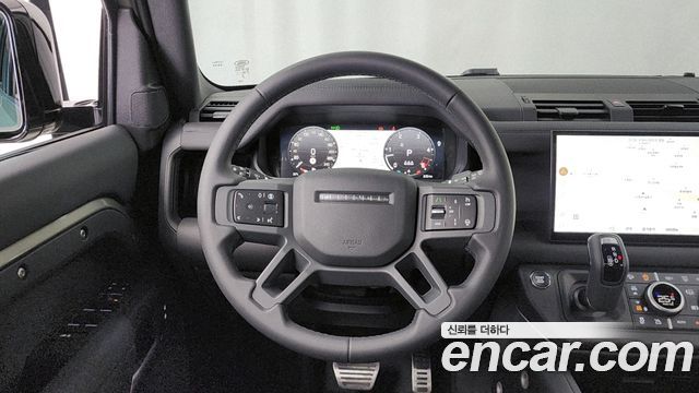 Land Rover Defender 110 D250 X-Dynamic SE