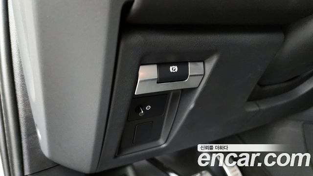 Land Rover Defender 110 D250 X-Dynamic SE
