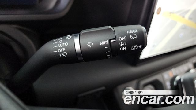 Land Rover Defender 110 D250 X-Dynamic SE