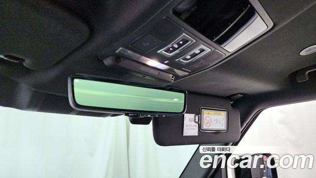 Land Rover Defender 110 D250 X-Dynamic SE