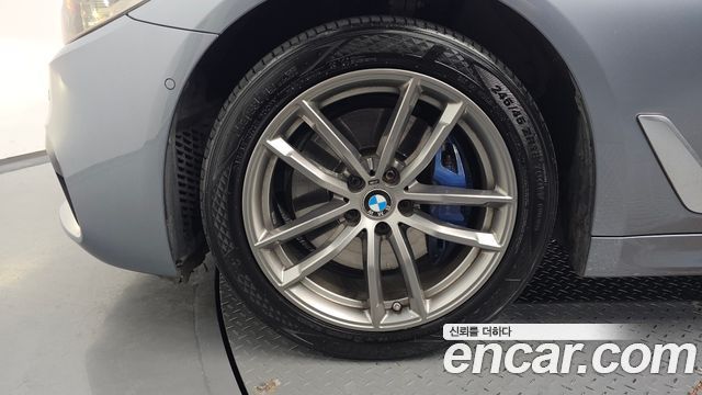 BMW 5-Series 530i xDrive M Sport Package Plus