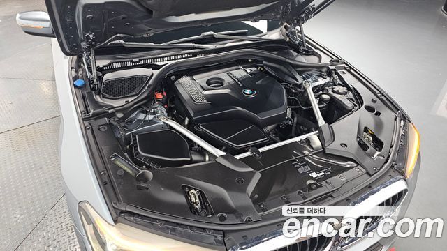 BMW 5-Series 530i xDrive M Sport Package Plus