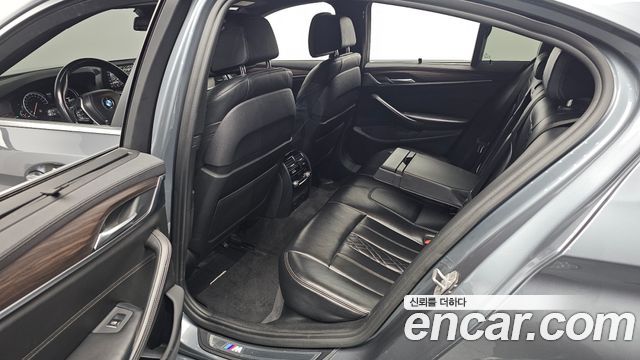 BMW 5-Series 530i xDrive M Sport Package Plus