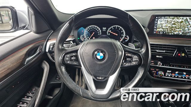 BMW 5-Series 530i xDrive M Sport Package Plus
