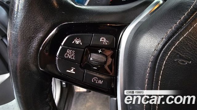 BMW 5-Series 530i xDrive M Sport Package Plus
