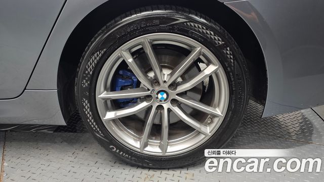 BMW 5-Series 530i xDrive M Sport Package Plus