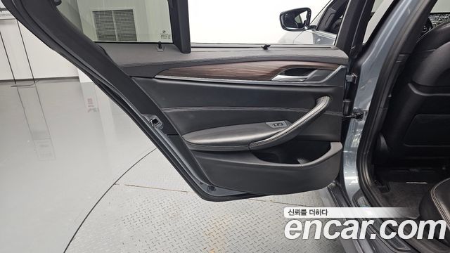 BMW 5-Series 530i xDrive M Sport Package Plus
