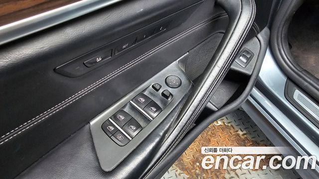 BMW 5-Series 530i xDrive M Sport Package Plus