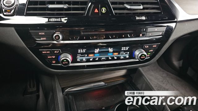 BMW 5-Series 530i xDrive M Sport Package Plus