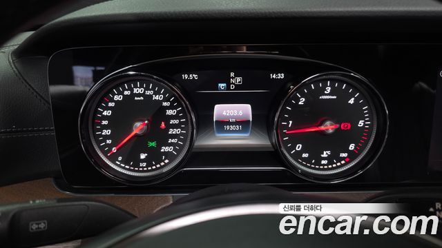 Mercedes-Benz E-Class E220d 4MATIC Exclusive